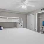 Shoreline Towers 1114
