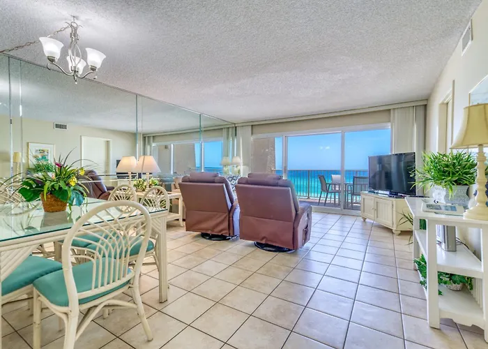 Beach House Condominiums D404 - Beachfront With Pool, Wifi, & Beach Service