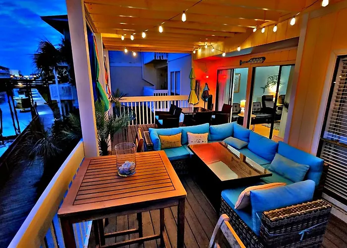Boathouse Condo, Downtown Destin Harbor, Private Beach Access, Waterfront, On Golf Course, Water Taxi Pickup