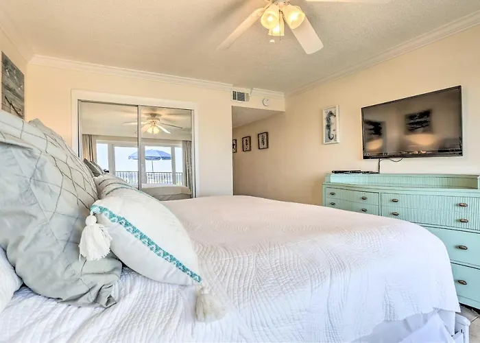 Miramar Beach Retreat - Beachfront And Poolside
