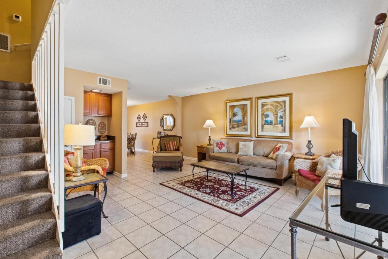 Peach Seashell Apartment *