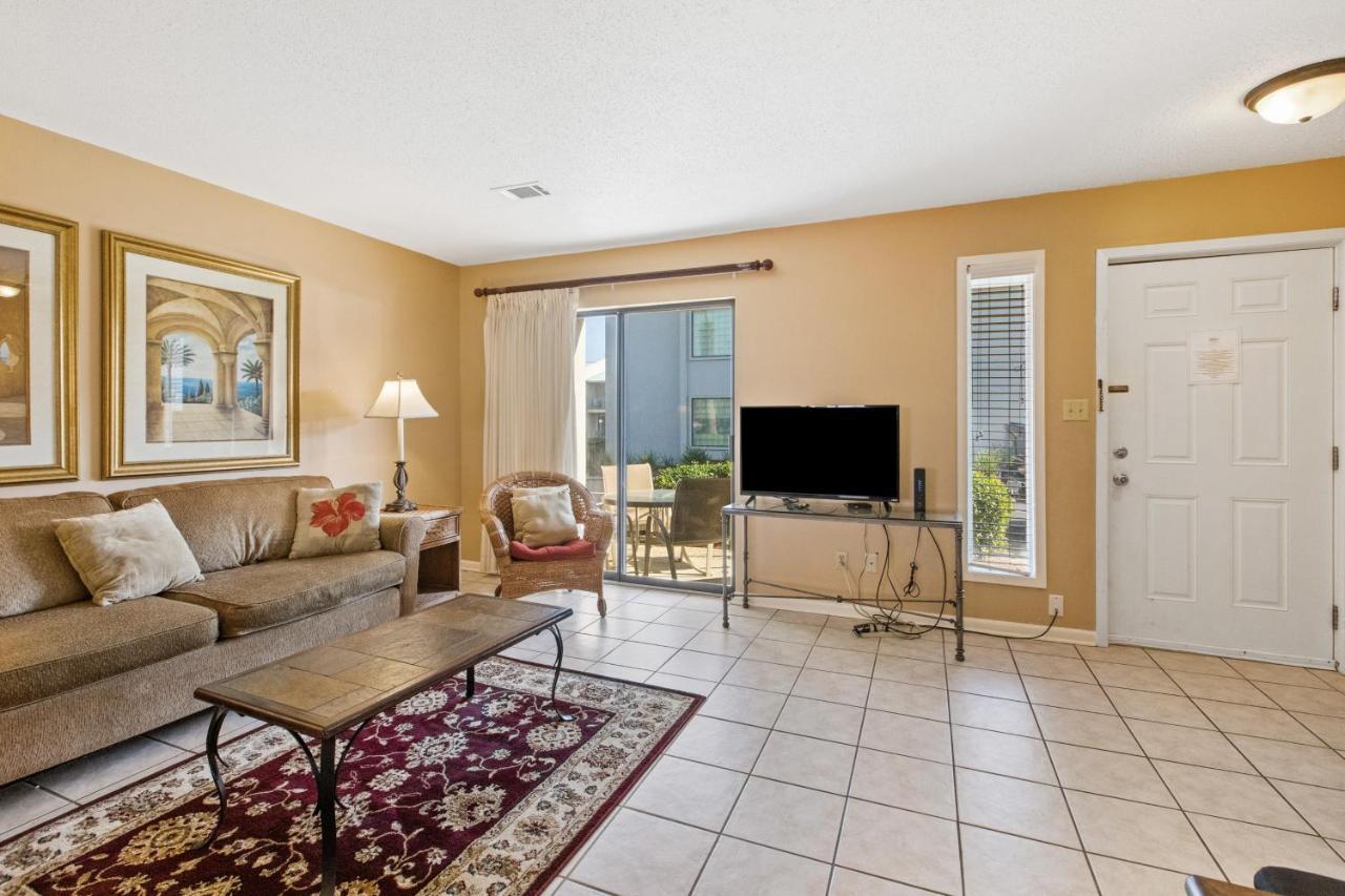 Peach Seashell Apartment