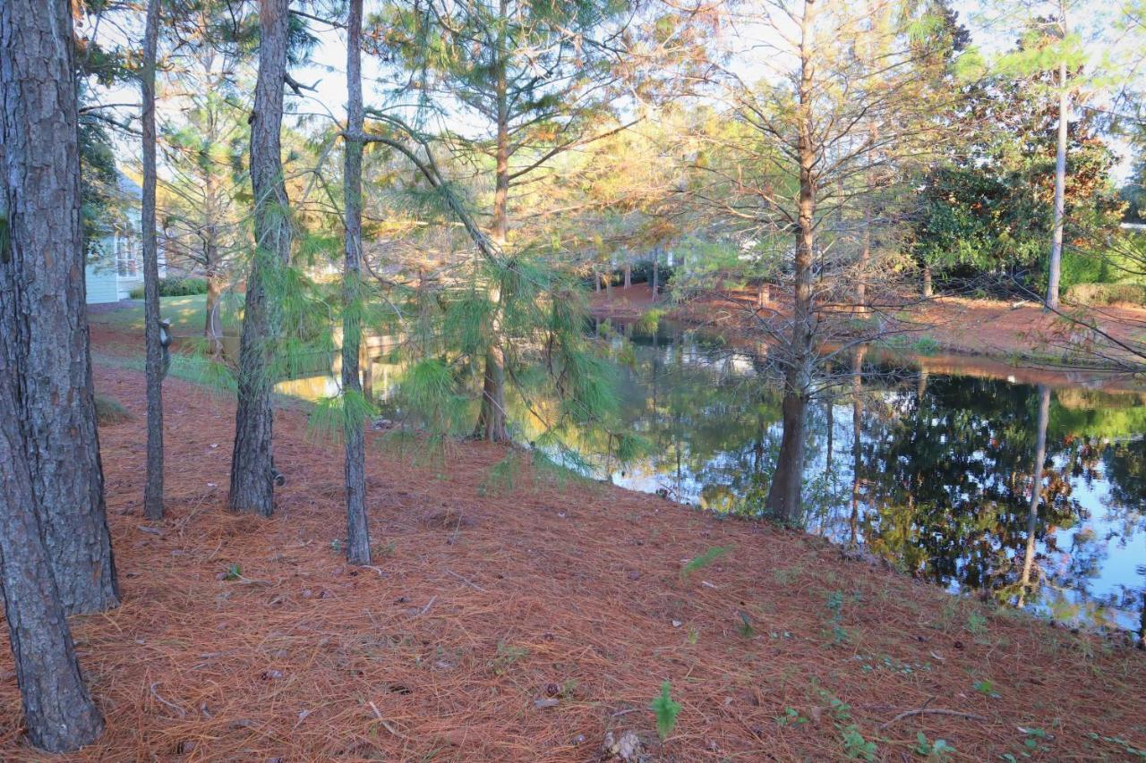 1380 Laurel Grove