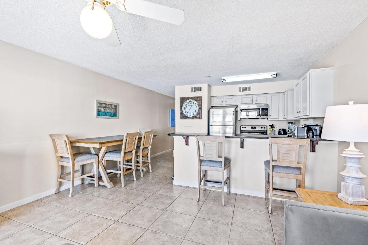 Crystal Sands Apartment *