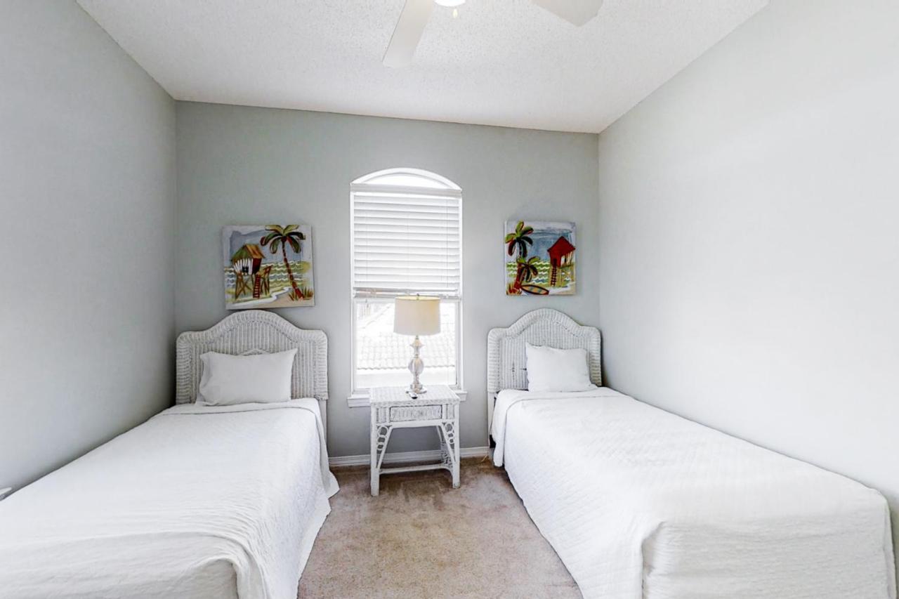 Emerald Shores *