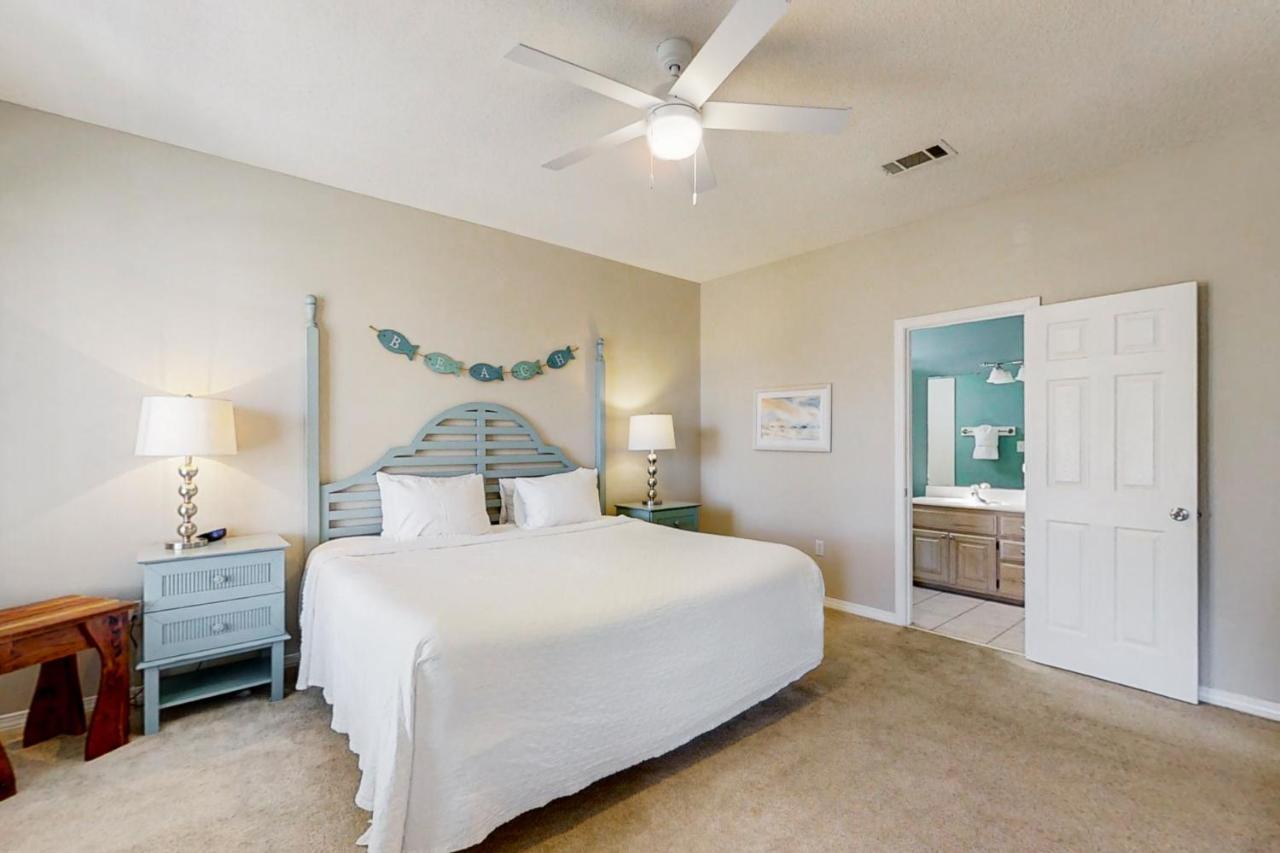 Emerald Shores Holiday home