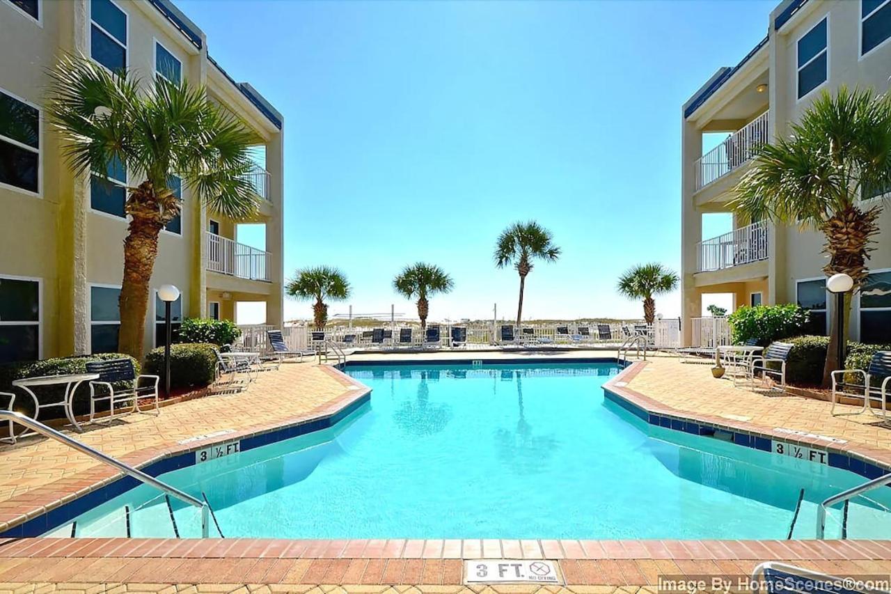 Poolside #302- Harry's House *