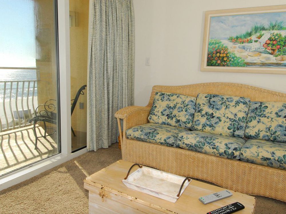 Crystal Sands Apartment *