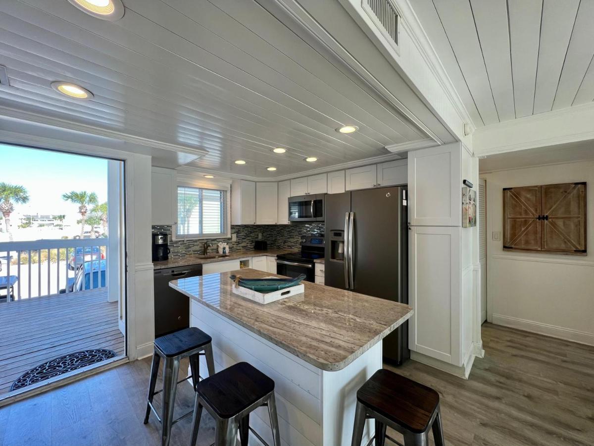 Sandpiper Cove 1124 * Destin