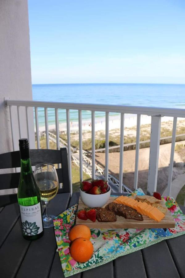 Holiday home 1065 Shoreline Towers Charming Beachfront Condo-free Setup