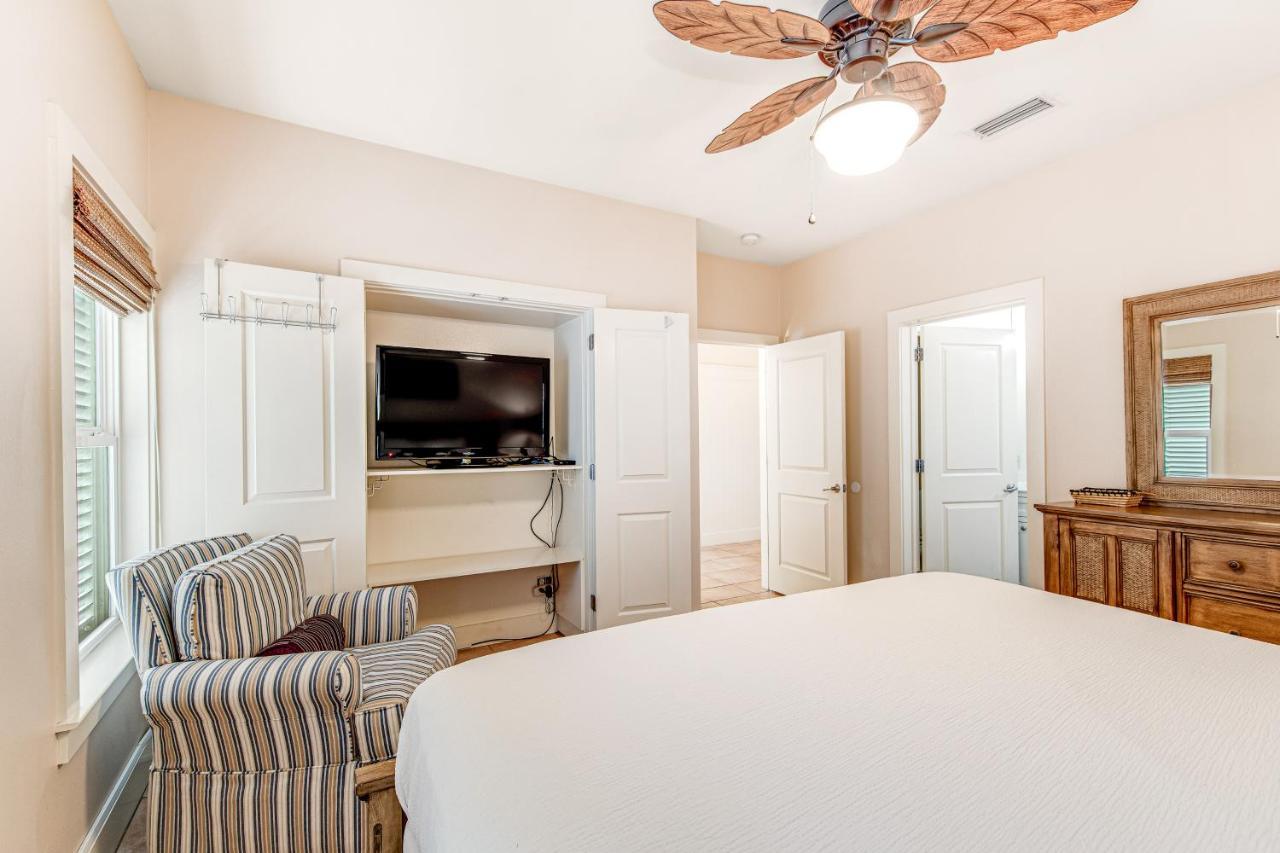 Crystal Subdivision: Key Lime Pie Holiday home
