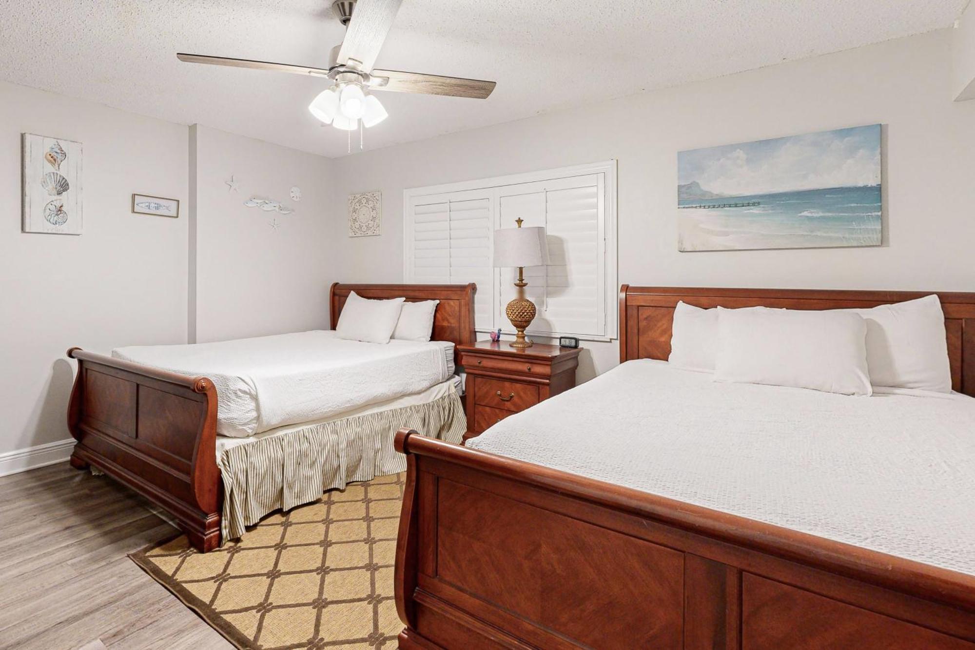 Shoreline Towers 3094 Apartment *