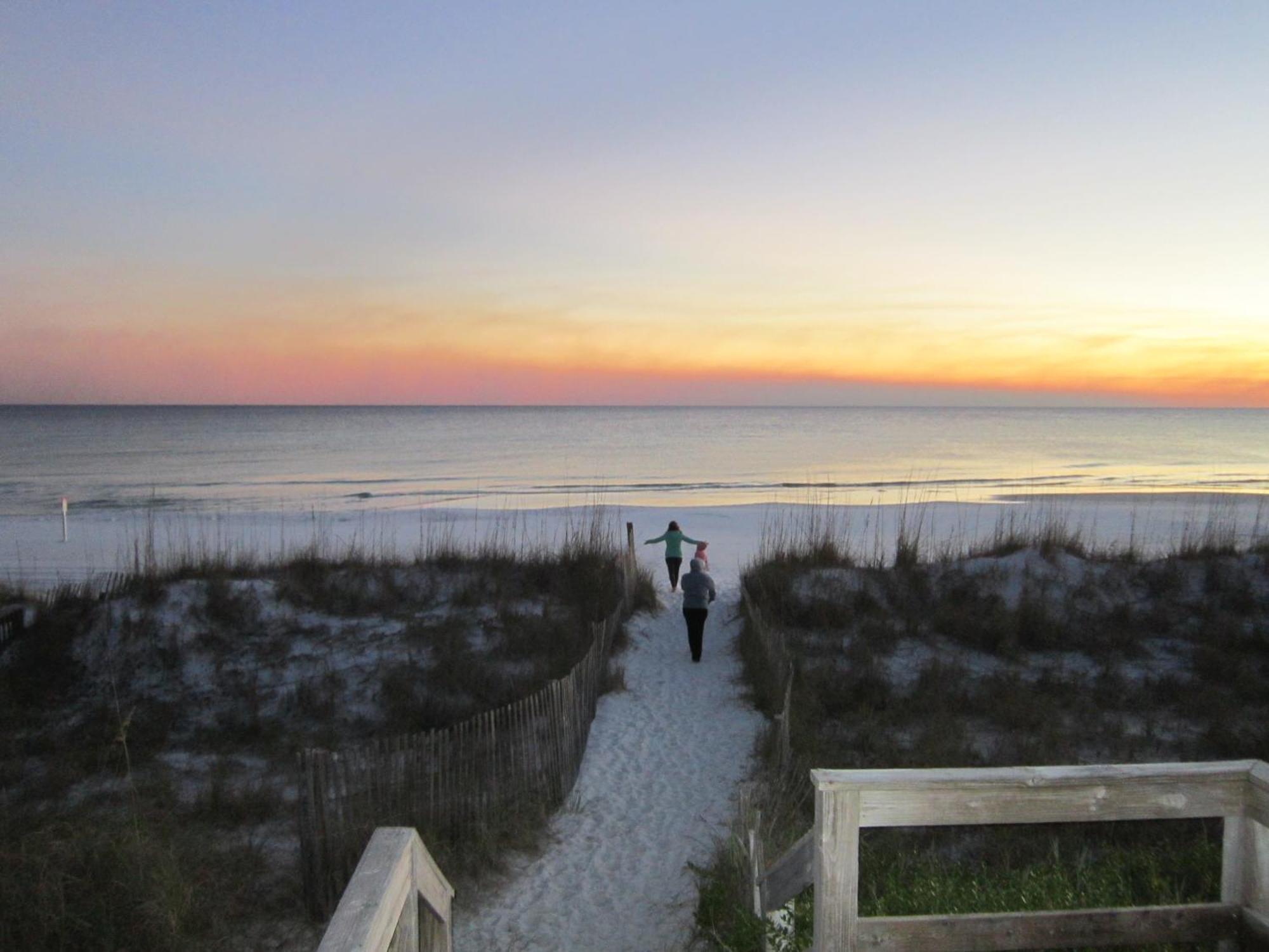 Doctor's Orders 2 Short Walk To Private Deeded Sleeps 14 * Destin