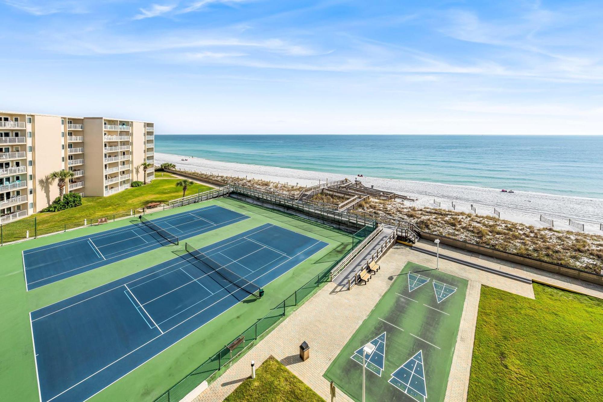 Holiday home Surf And Racquet Unit 605 *