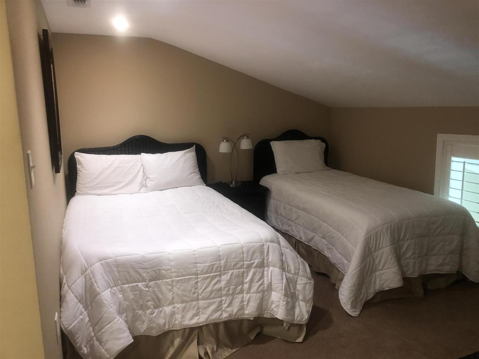 10 G Two Bedroom *