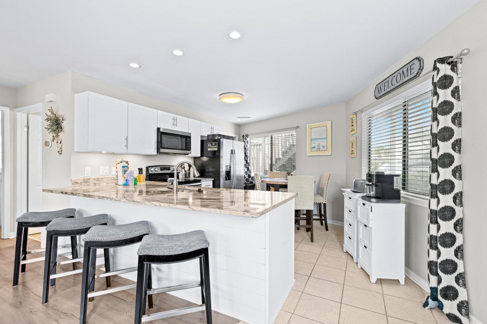 Crystal Village Apartment *
