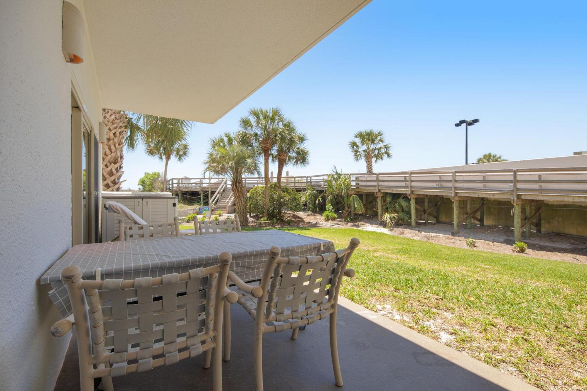 Tops'l Manor 114 Apartment Destin