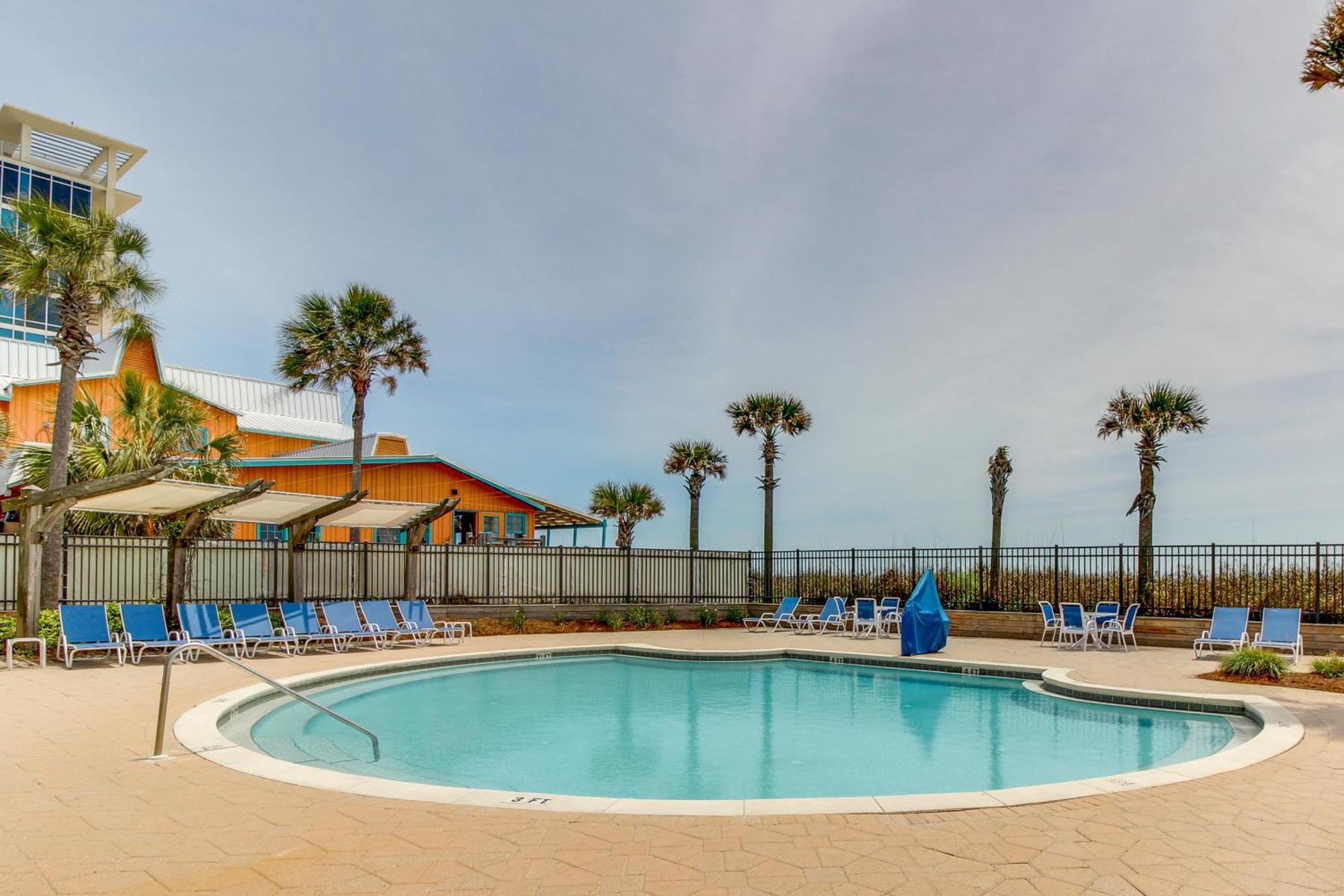Sterling Shores Apartment *