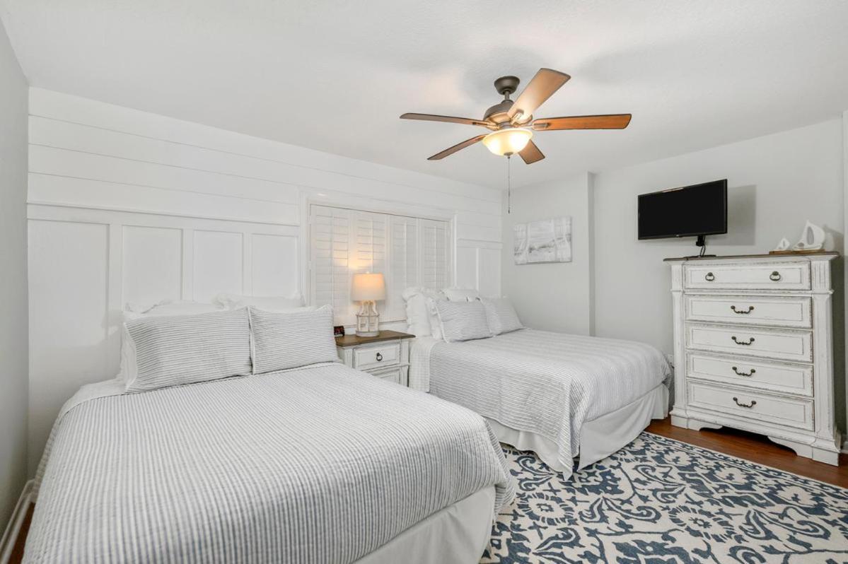 1033 - Shoreline Towers Beachfront Free Setup *