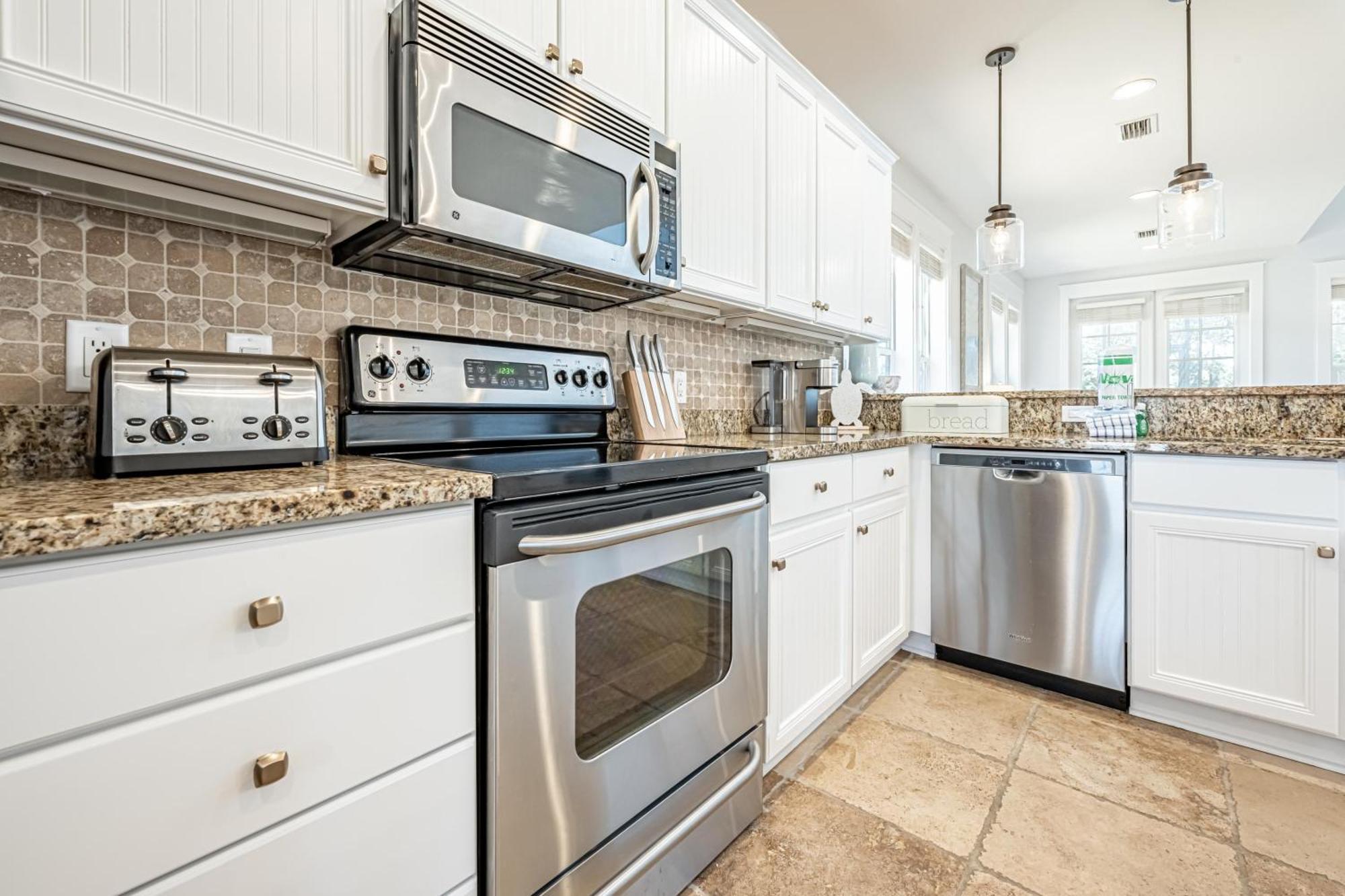 1329 Laurel Grove 