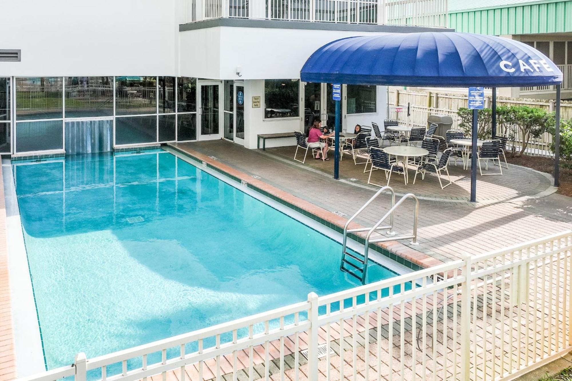 Apartment In With Outdoor Swimming Pool And 2 Bedrooms *