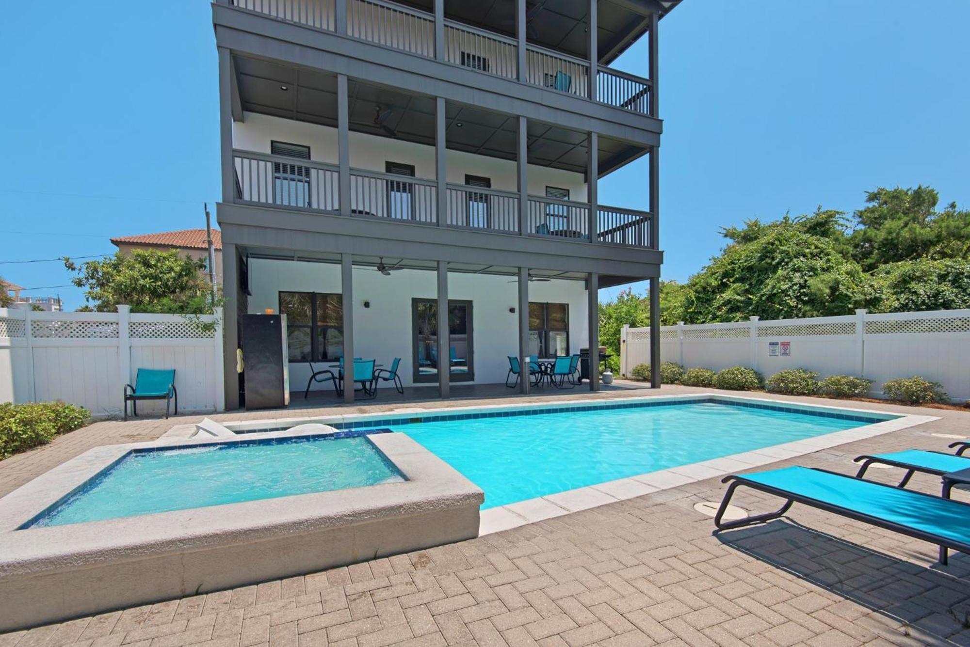 Hollywood & Divine Holiday home Destin