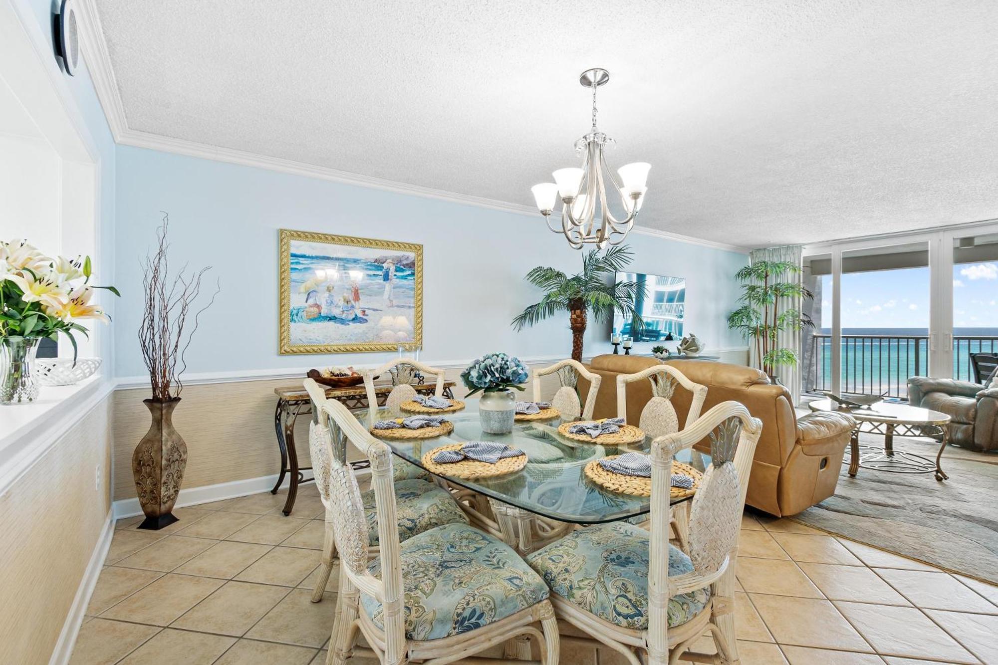 1065 Shoreline Towers Charming Beachfront Condo-free Setup *