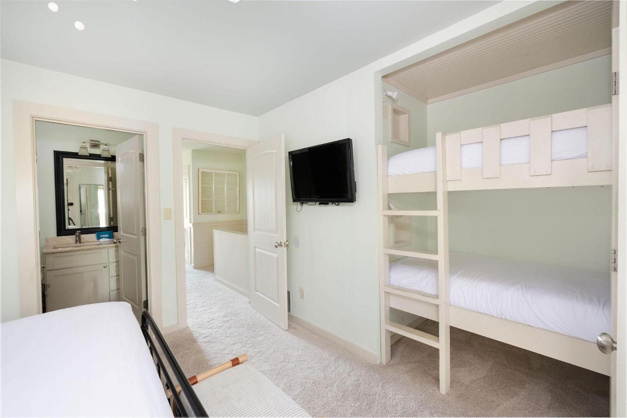 Beachwalk 5090 Villa