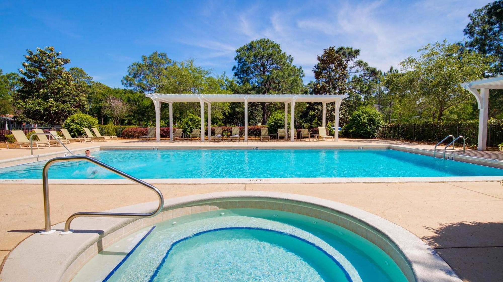 1329 Laurel Grove 
