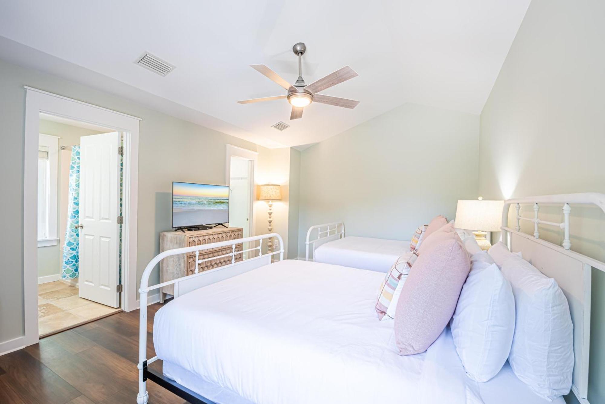 1329 Laurel Grove 