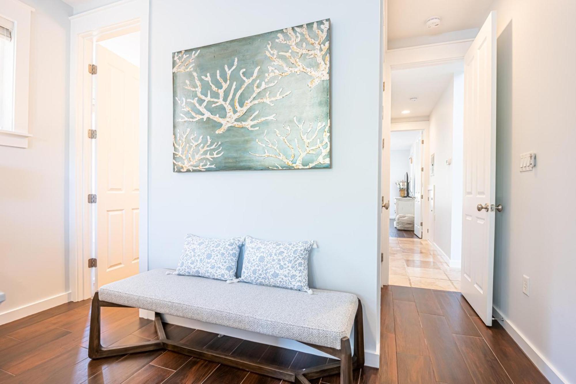 1329 Laurel Grove 