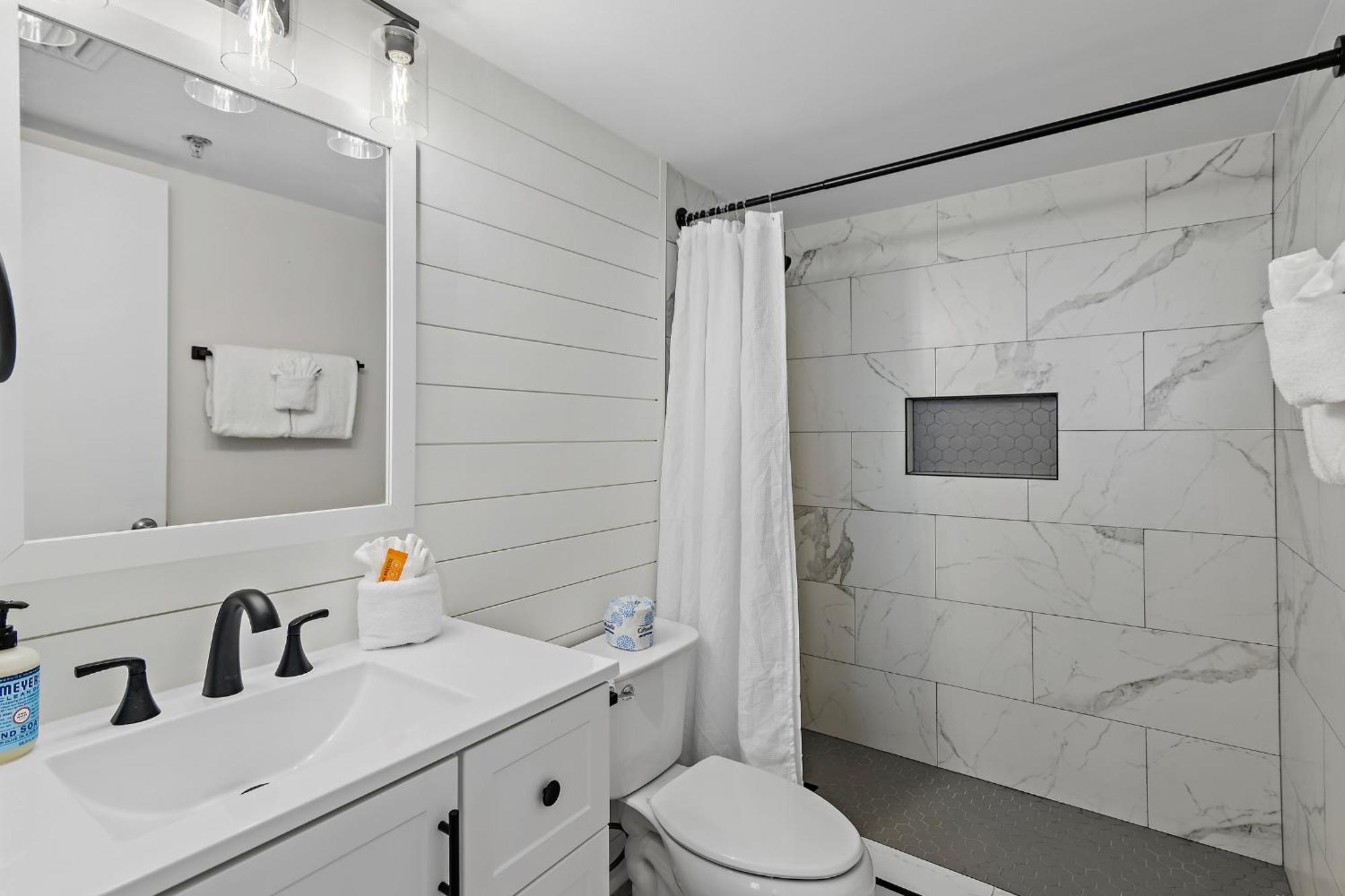 Magnolia House 502 At Pointe Apartment *