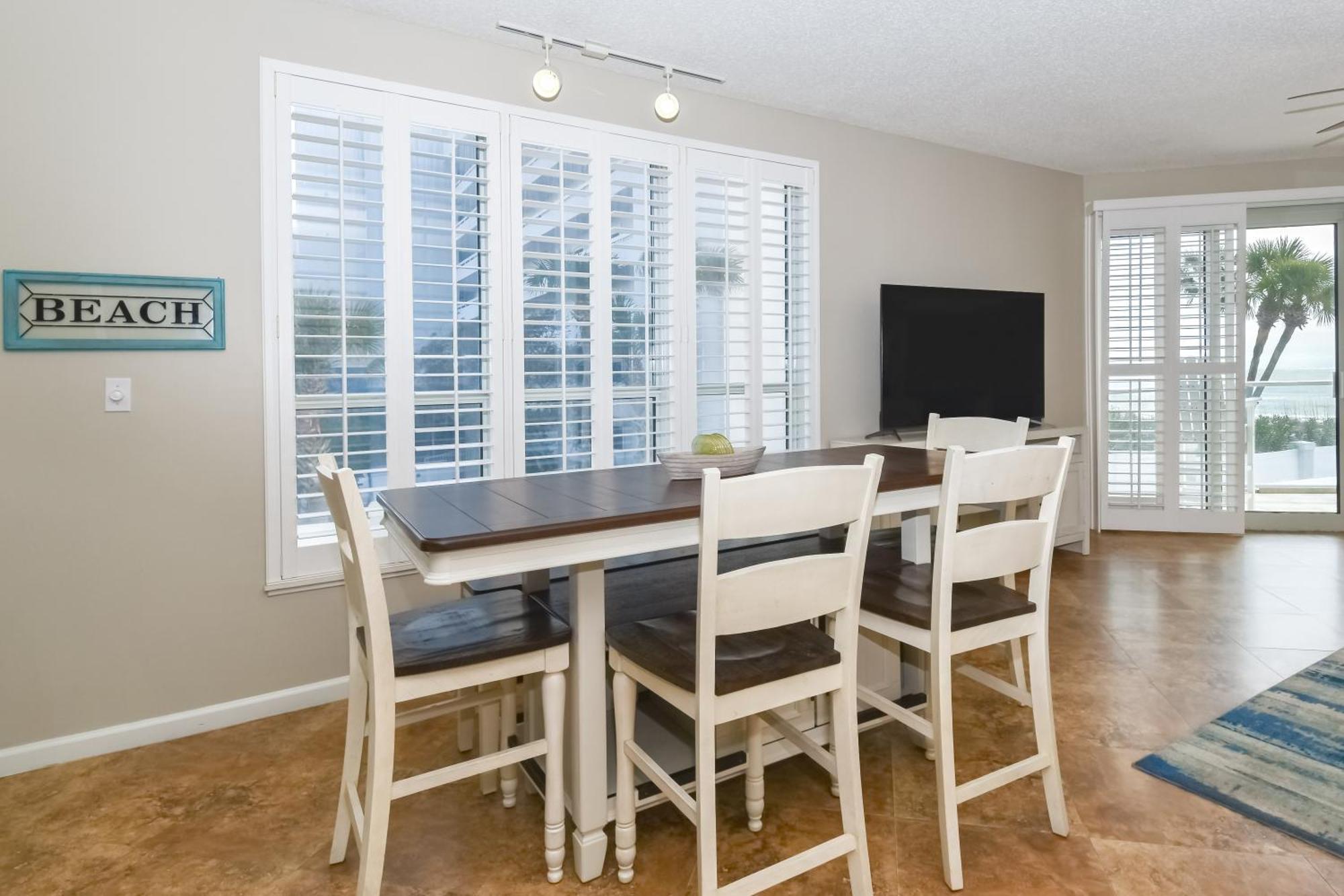Apartment Sterling Sands 101