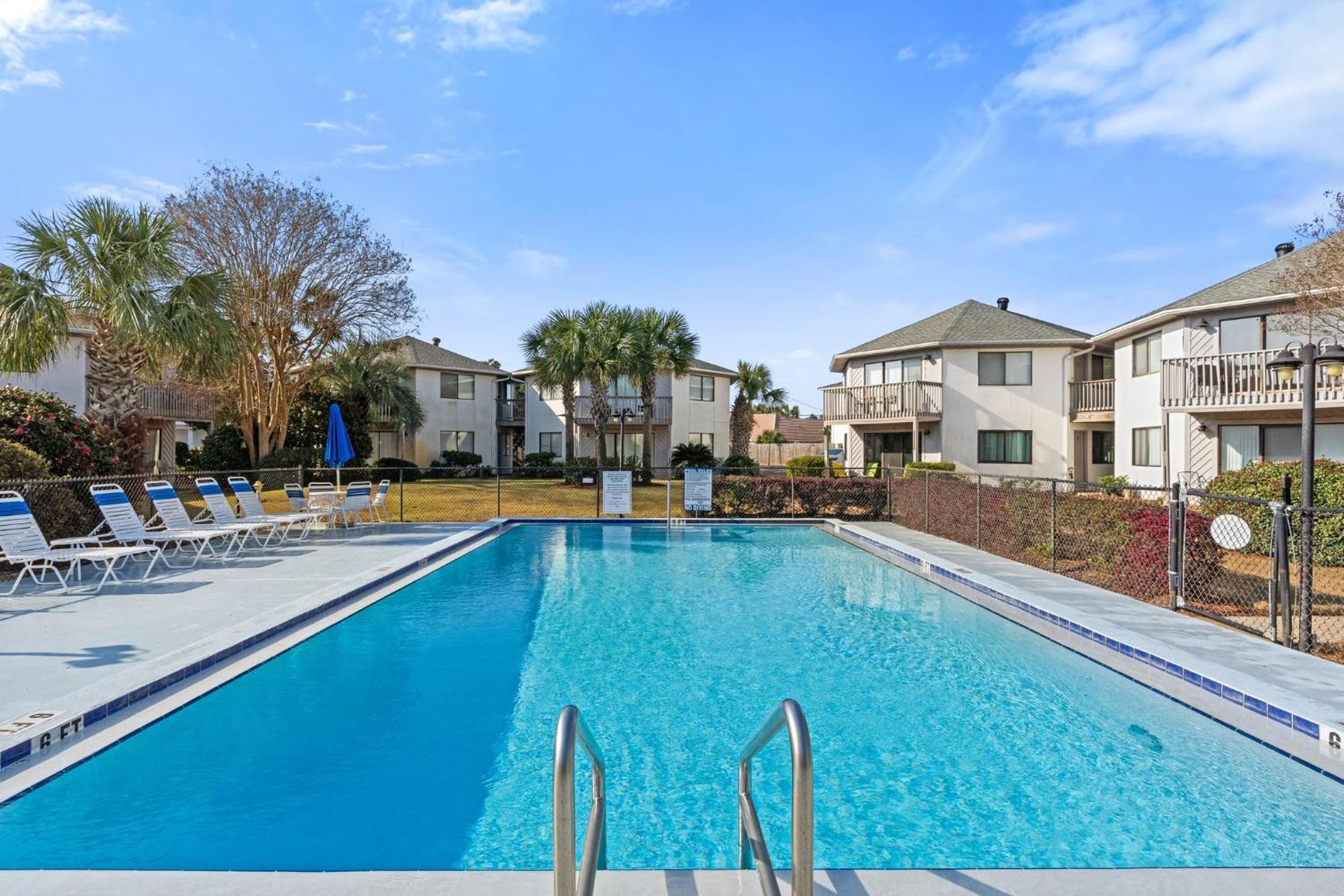 Crystal Village 06a By Newman-dailey Apartment Destin