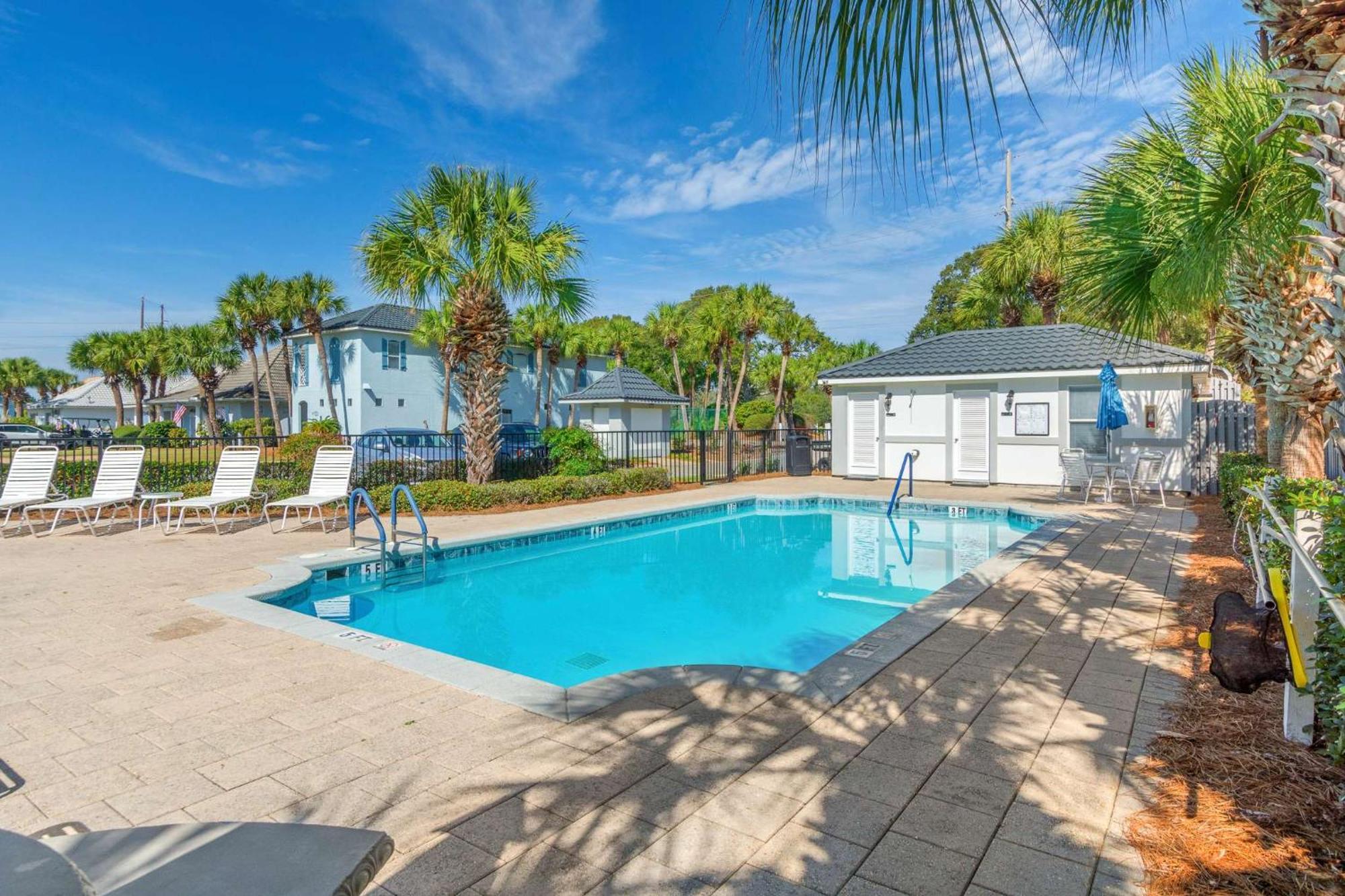 Sweet 'n Salty Private Gated Heated Pool * Destin