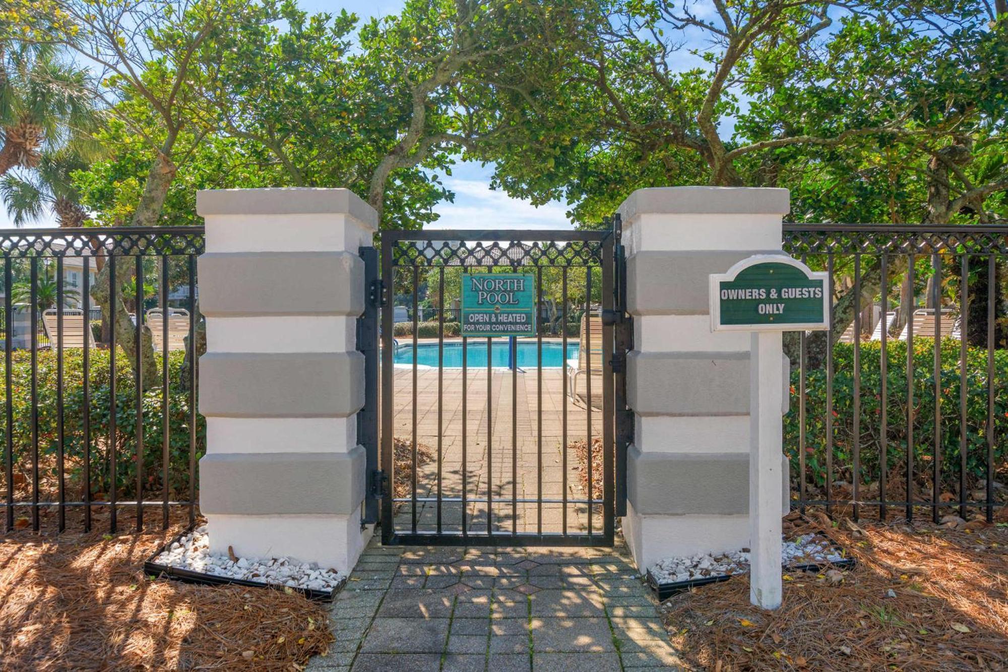 Sweet 'n Salty Private Gated Heated Pool Holiday home *
