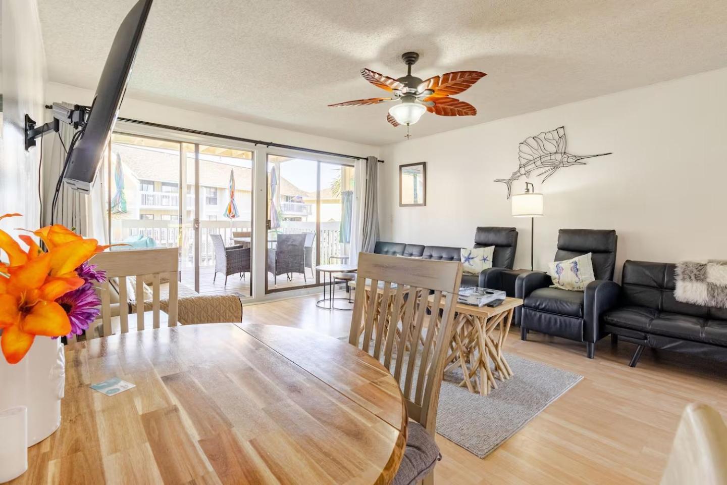 Boathouse Condo, Downtown Harbor, Private Access, Waterfront, On Golf Course, Water Taxi Pickup Destin