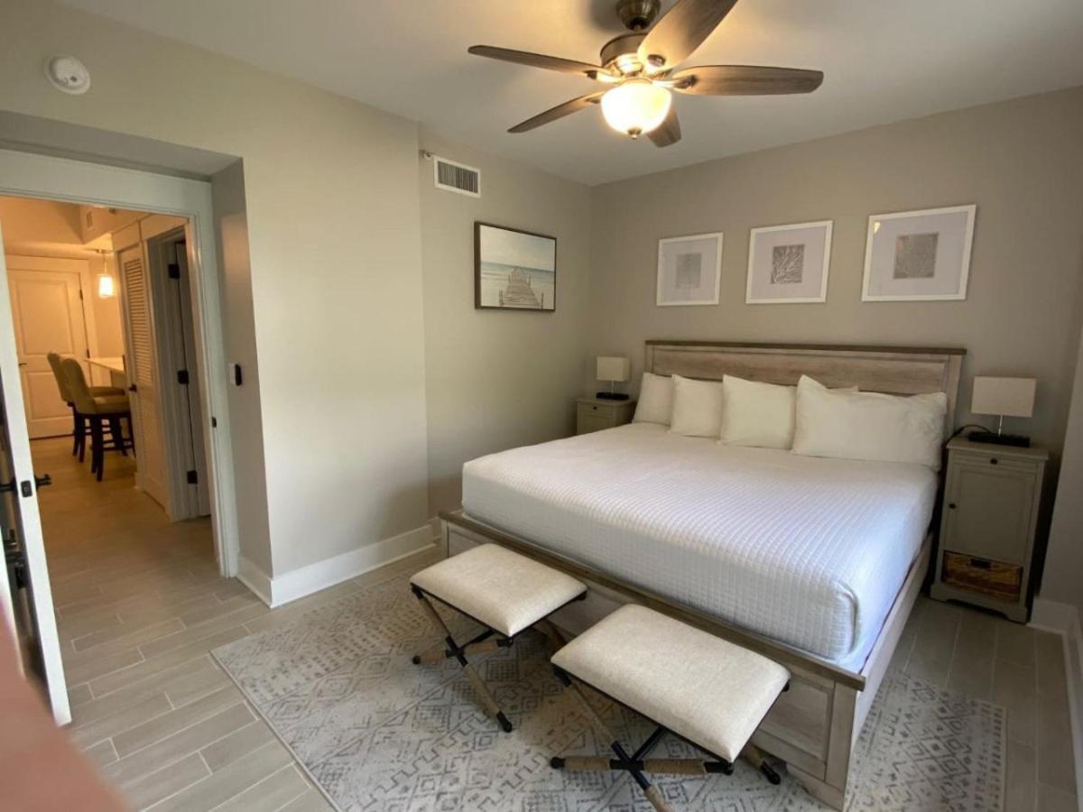 Baytown Wharf Patio Community Pool Hot Tub * Destin