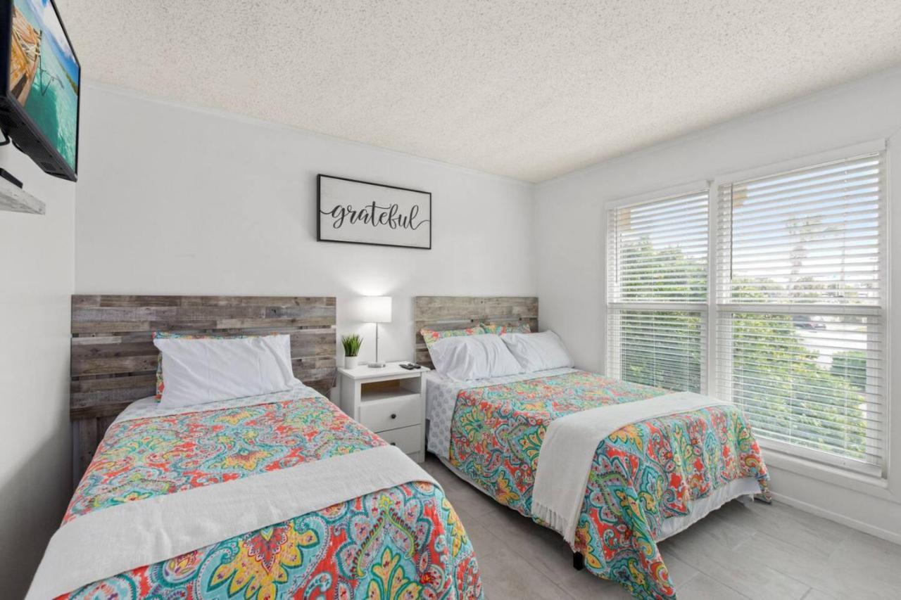 N Tee Time Community Pool Hot Tub Holiday home Destin