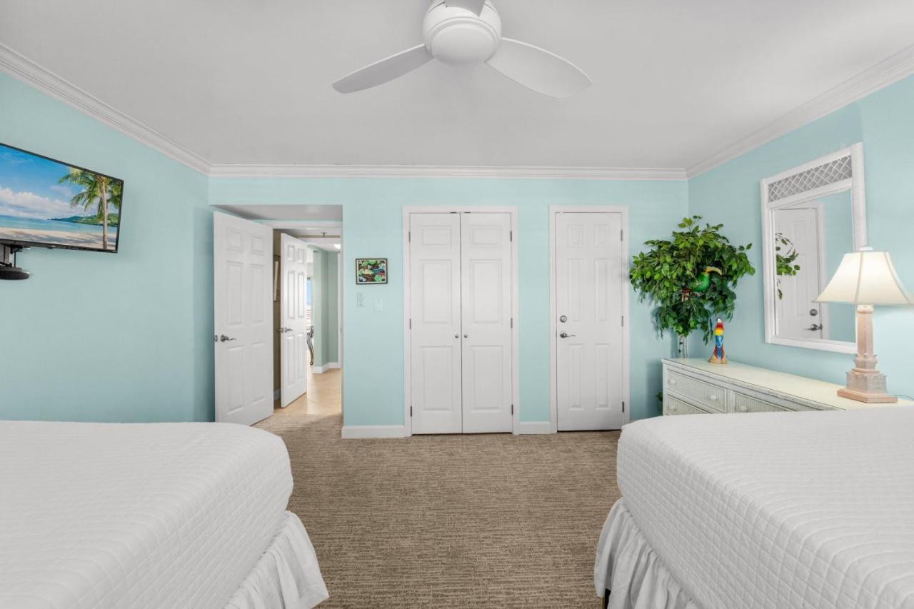 New 30 Foot Oceanfront Balcony Oceanfront Pool * Destin