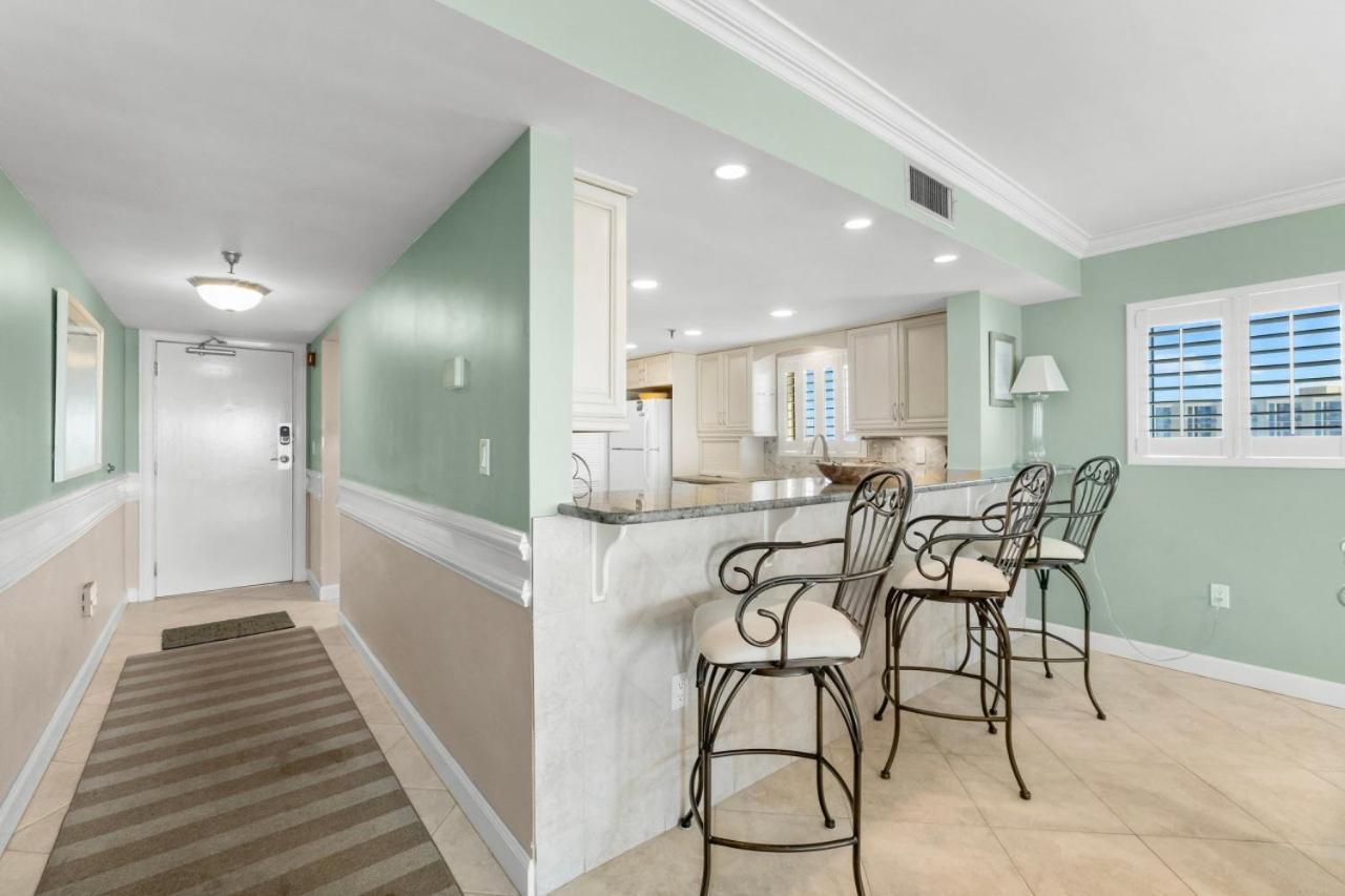 New 30 Foot Oceanfront Balcony Oceanfront Pool Destin