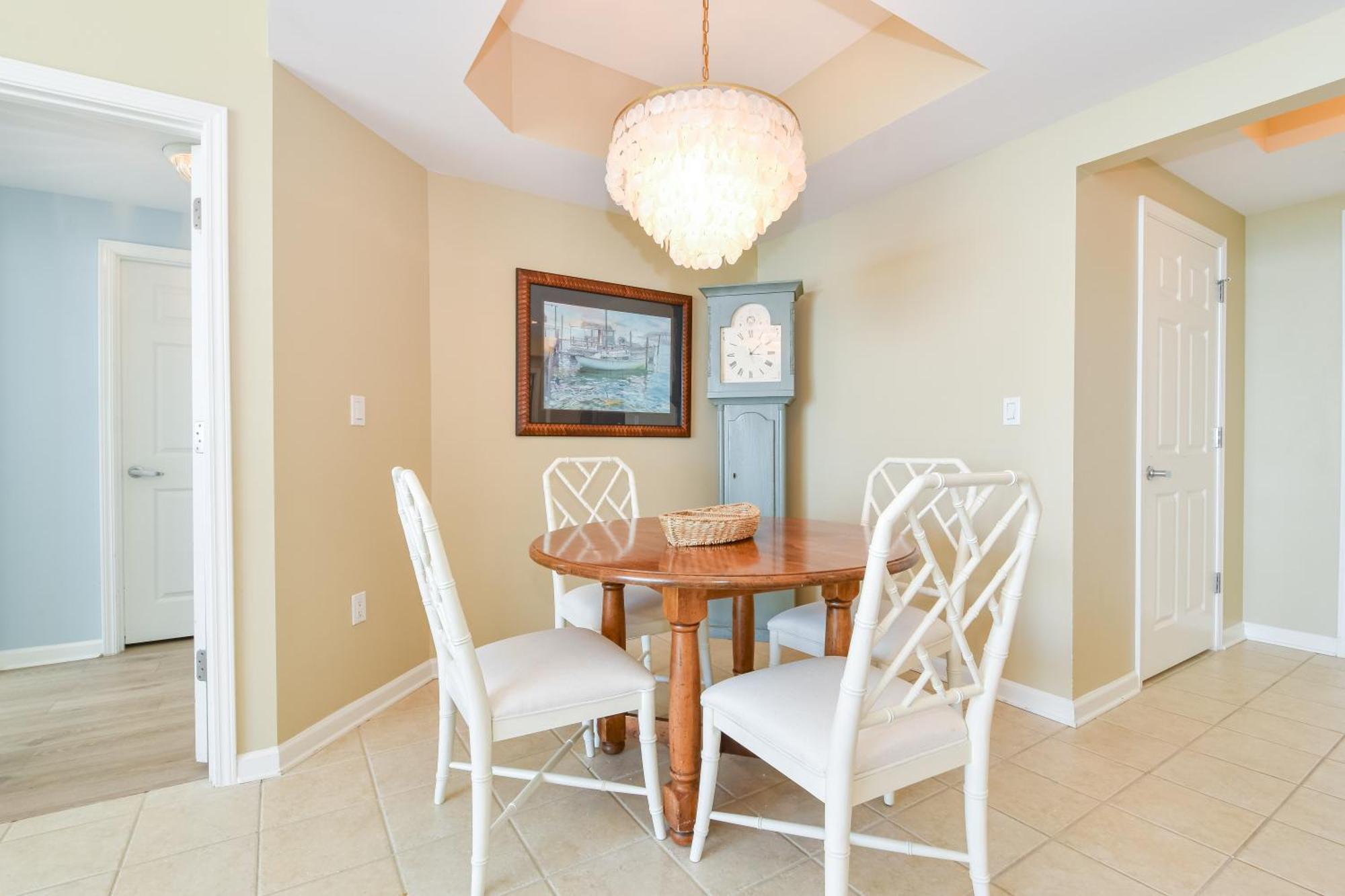 Silver Towers W702 Destin