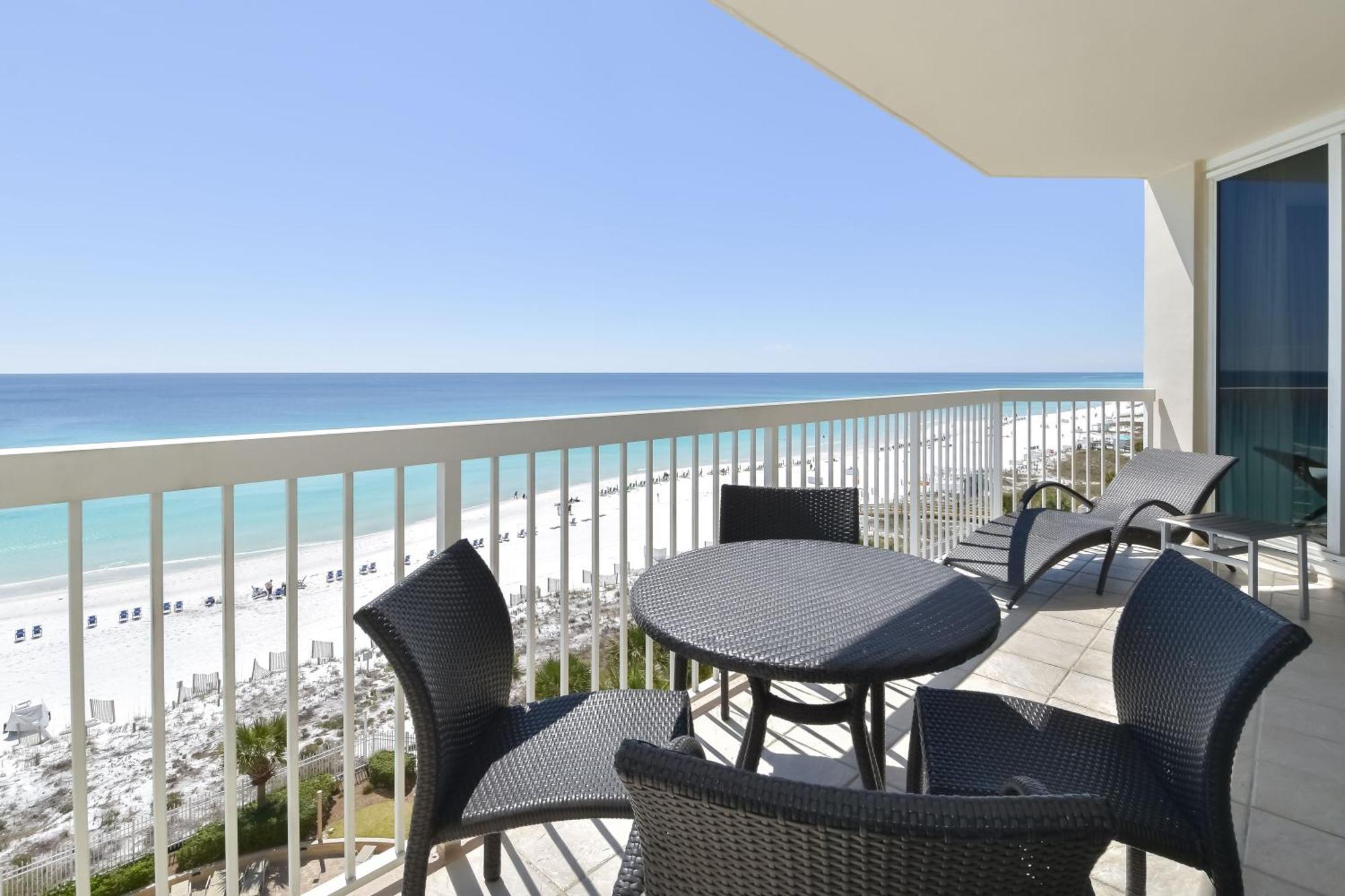 Silver Towers W702 * Destin