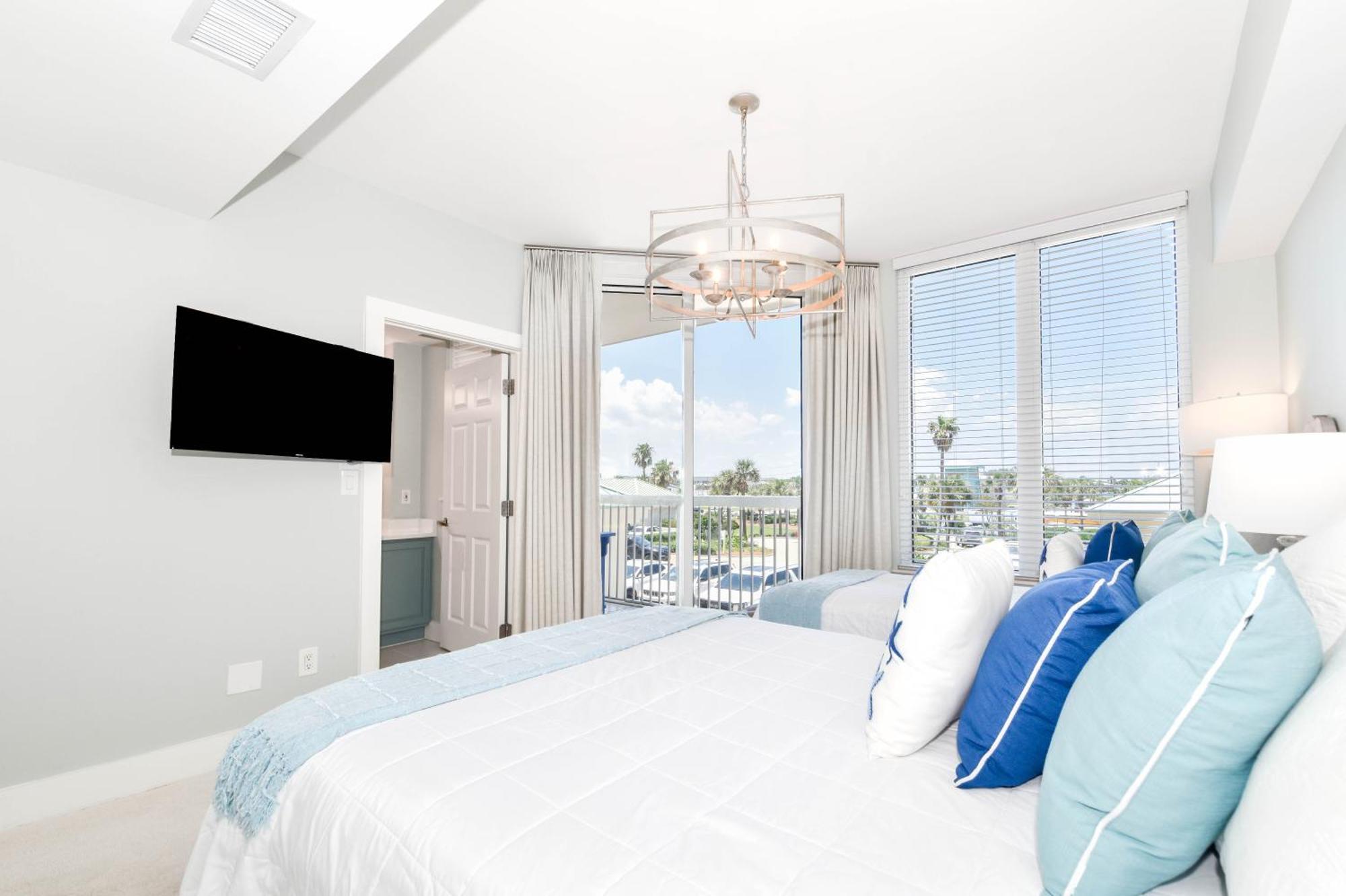 Apartment Silver Towers E306 *