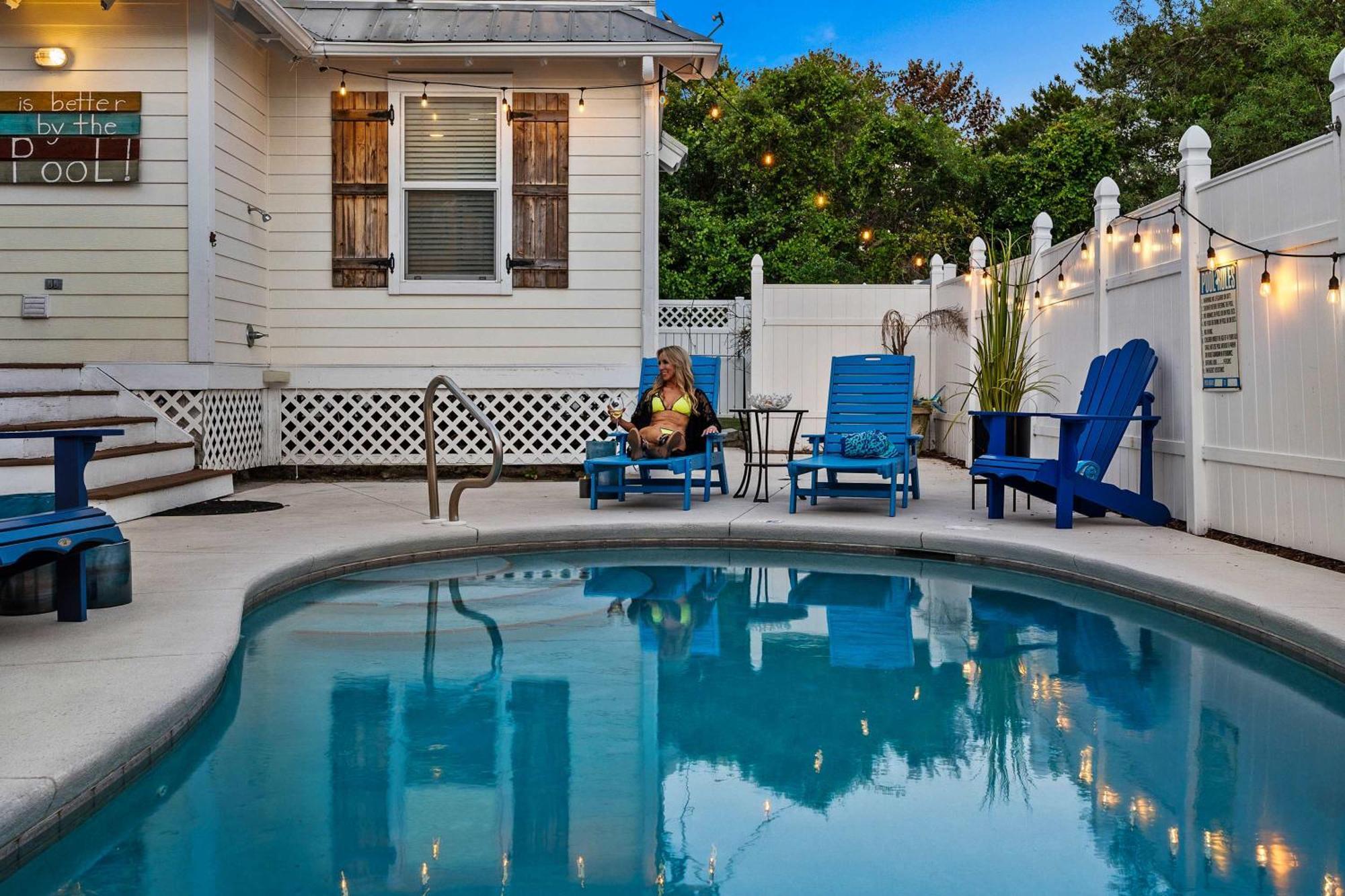 Lighthouse Legends Free Golf Cart Pool Heat Deals * Destin