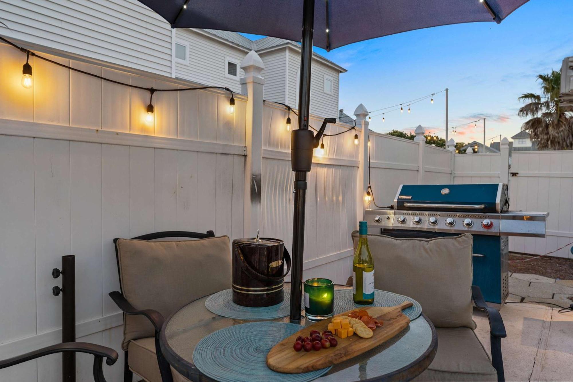Lighthouse Legends Free Golf Cart Pool Heat Deals Destin