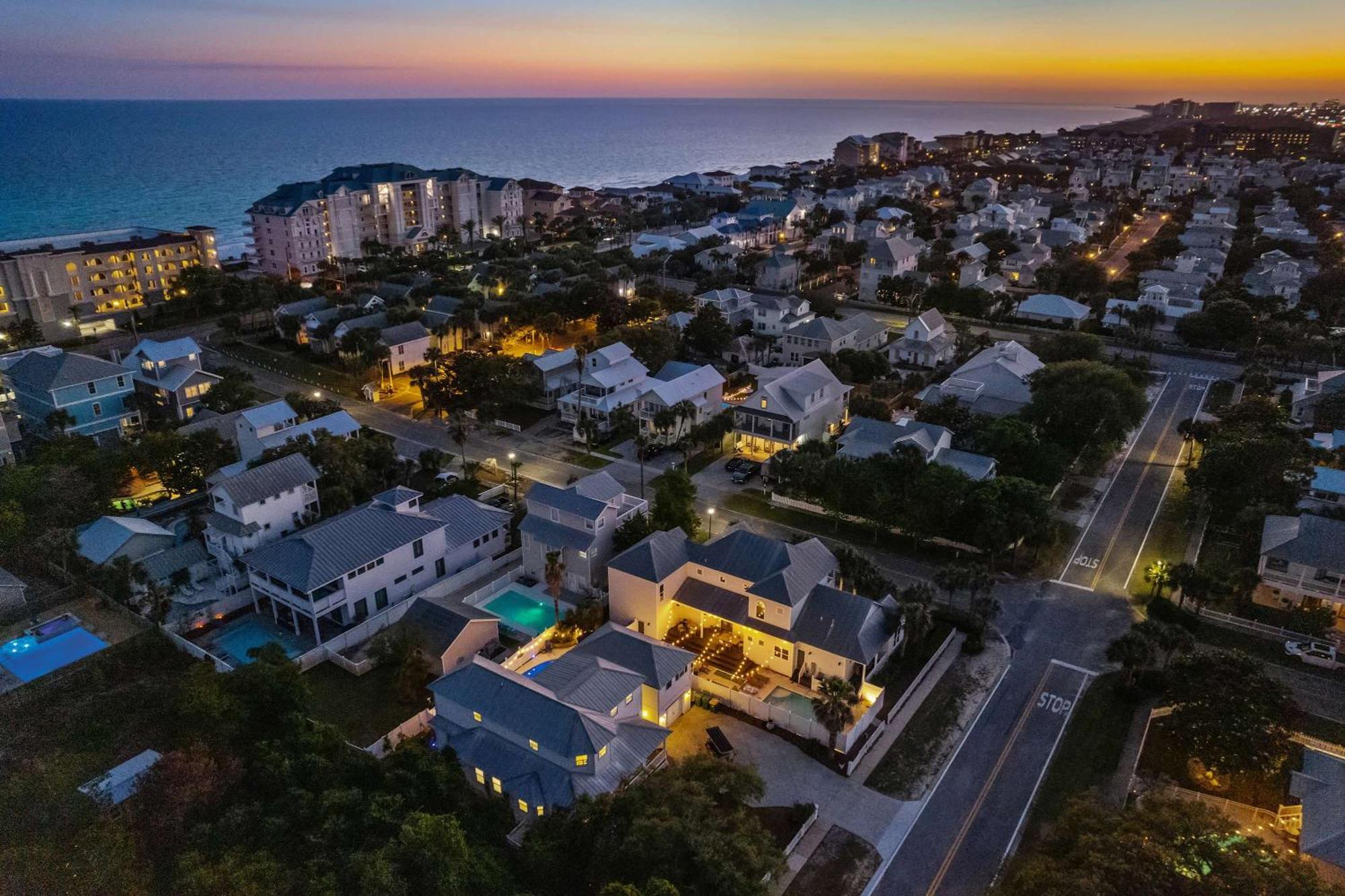 Lighthouse Legends Free Golf Cart Pool Heat Deals Destin