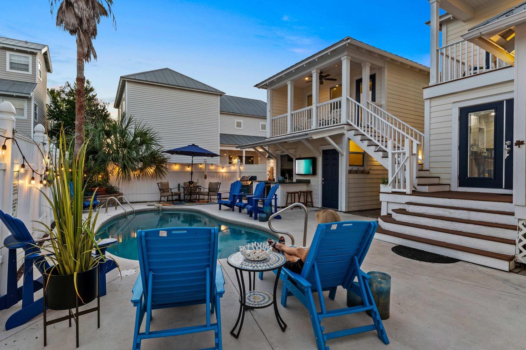 Lighthouse Legends Free Golf Cart Pool Heat Deals * Destin
