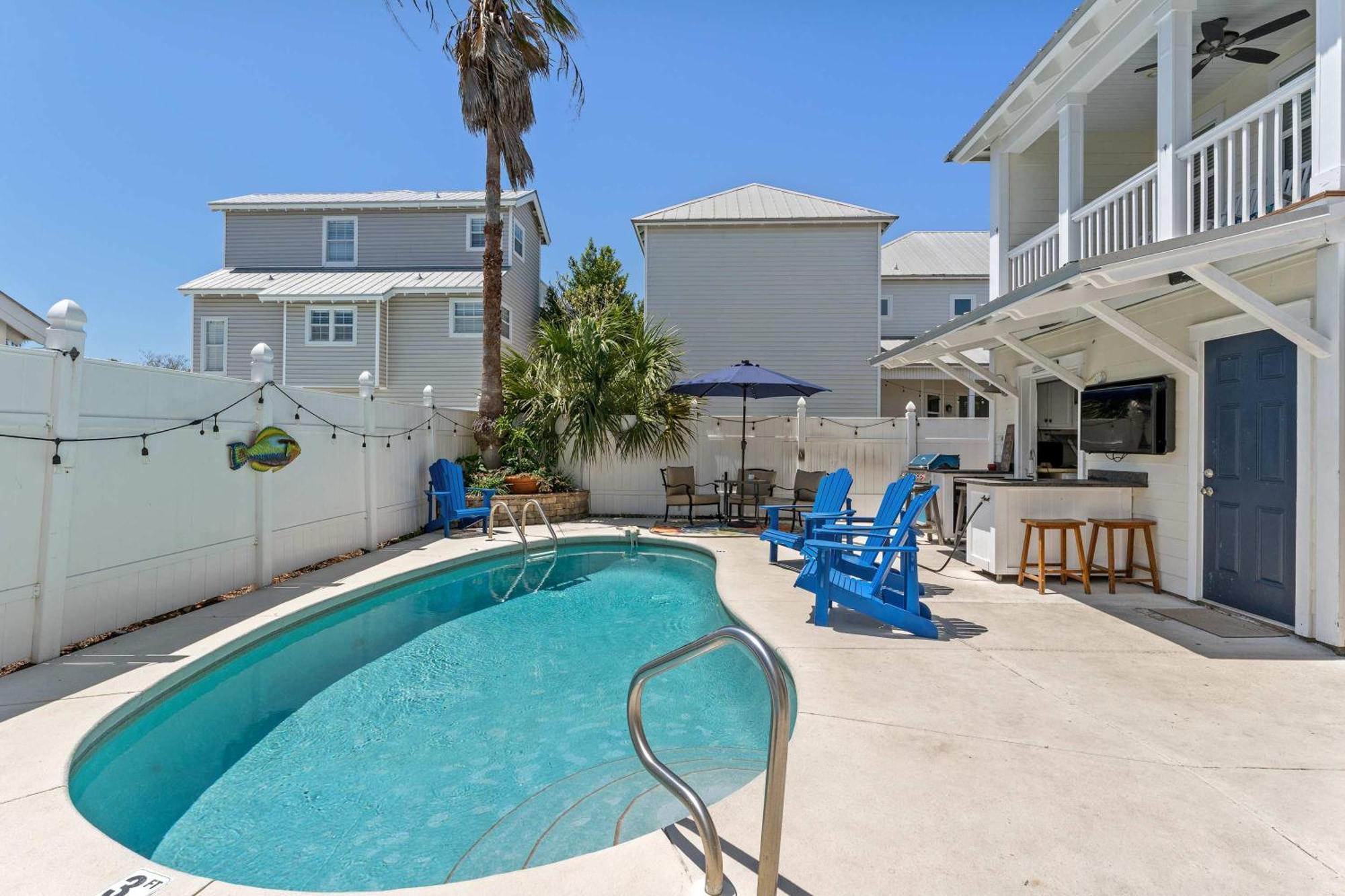 Lighthouse Legends Free Golf Cart Pool Heat Deals Destin