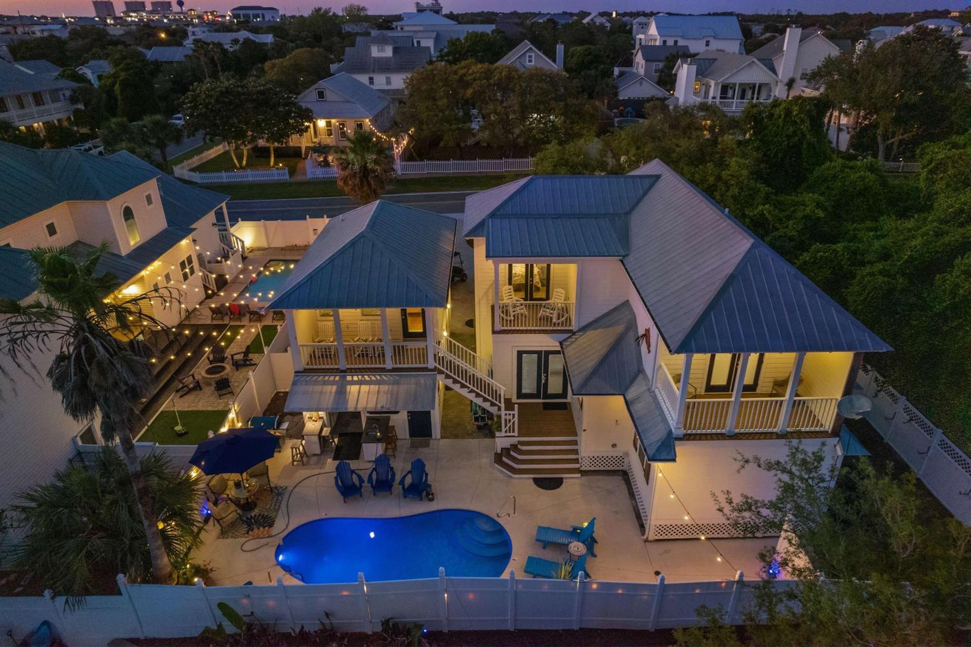 Lighthouse Legends Free Golf Cart Pool Heat Deals Destin